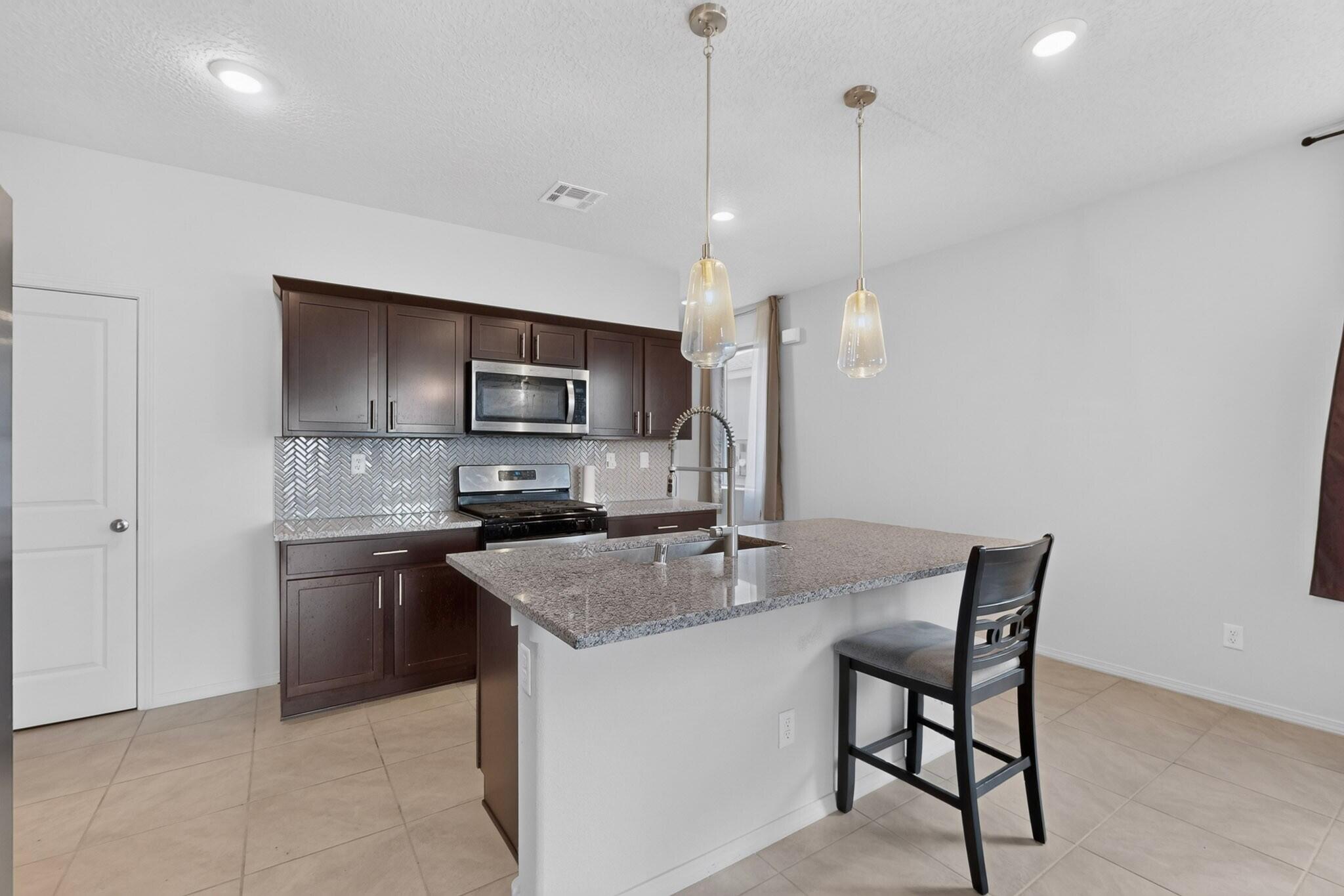 2449 Balcomie Road Northeast Rio Rancho, NM 87144 - Photo 6 of 33 Gallery Image 6