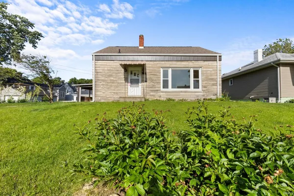 $235,000 | 636 North State Street, Mishawaka, IN 46544