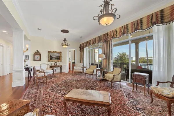 $6,695,000 | 1137 North Lake Shore Drive, Sarasota, FL 34231