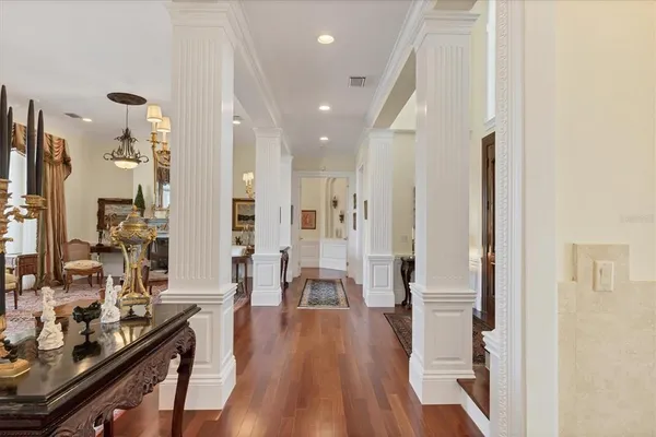 $6,695,000 | 1137 North Lake Shore Drive, Sarasota, FL 34231