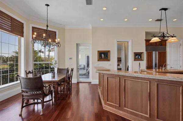 $6,695,000 | 1137 North Lake Shore Drive, Sarasota, FL 34231