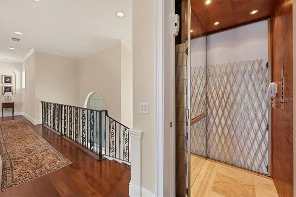 $6,695,000 | 1137 North Lake Shore Drive, Sarasota, FL 34231