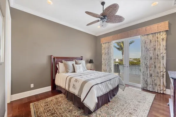 $6,695,000 | 1137 North Lake Shore Drive, Sarasota, FL 34231