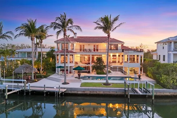 $6,695,000 | 1137 North Lake Shore Drive, Sarasota, FL 34231