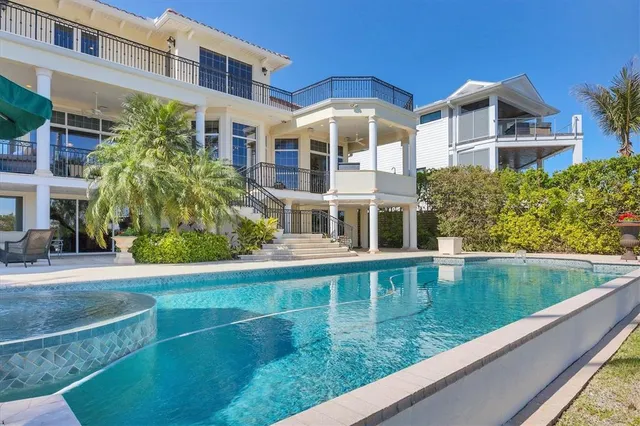 $6,695,000 | 1137 North Lake Shore Drive, Sarasota, FL 34231