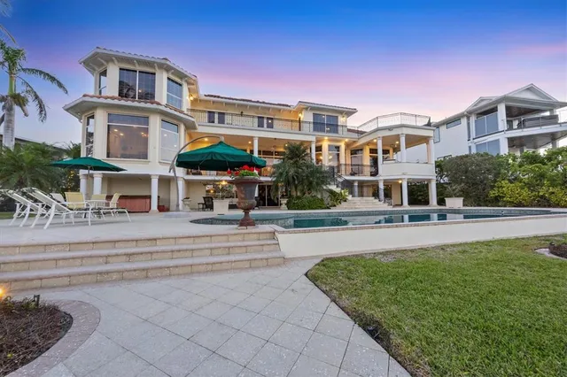 $6,695,000 | 1137 North Lake Shore Drive, Sarasota, FL 34231