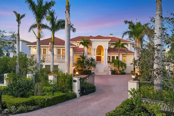 $6,695,000 | 1137 North Lake Shore Drive, Sarasota, FL 34231