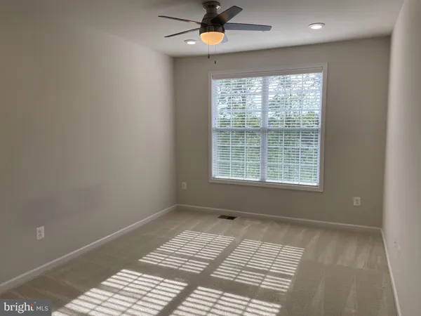 $2,900 | 23275 Milltown Knoll Square, Unit 116, Ashburn, VA 20148