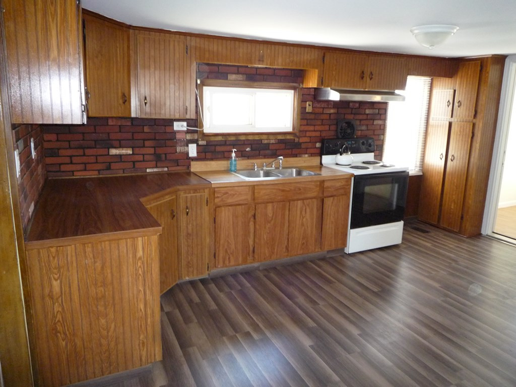 5 Cross Road Plattsburgh, NY 12901 - Photo 6 of 16 Gallery Image 6