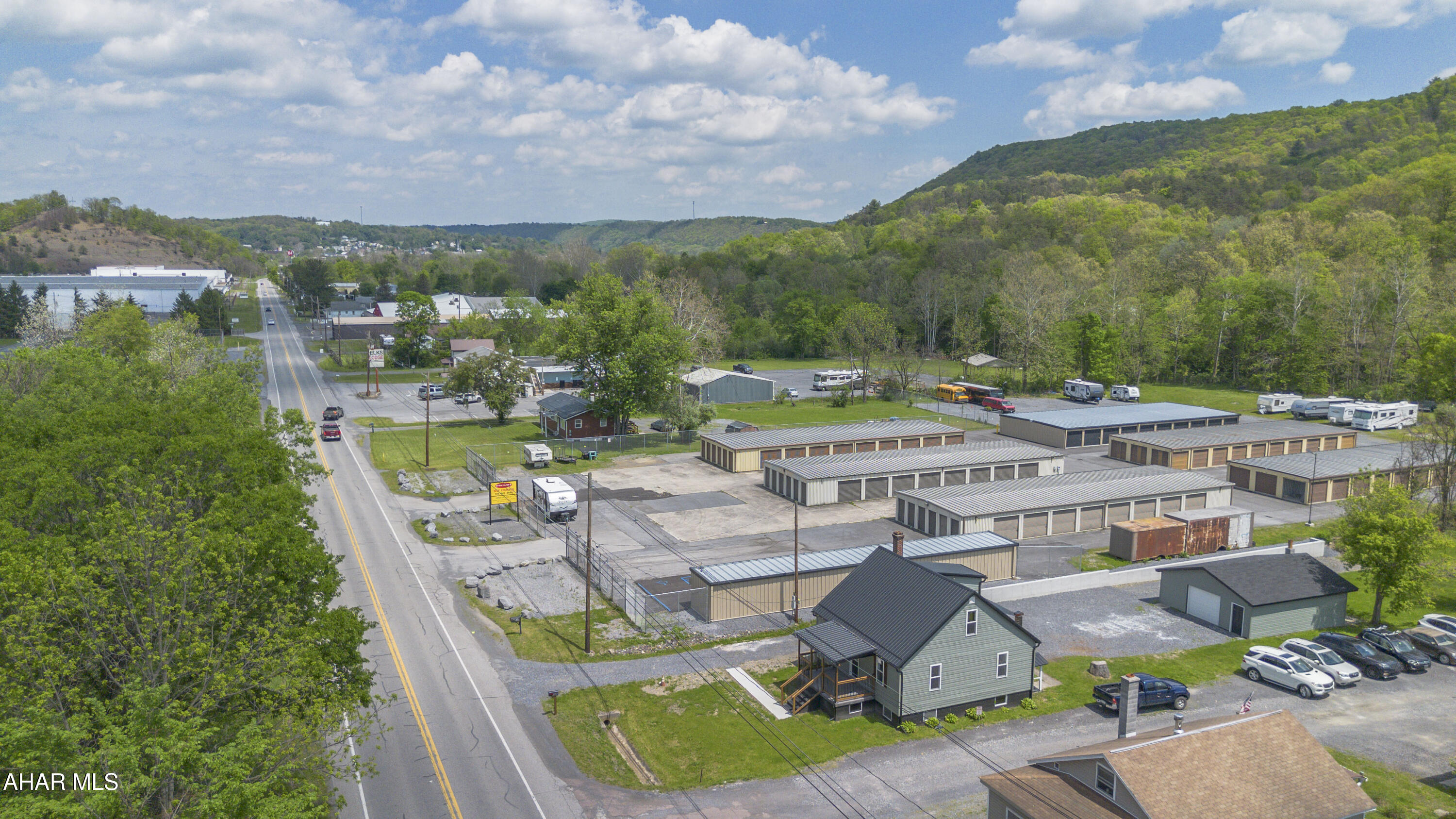 10475 Fairgrounds Road Huntingdon, PA 16652 - Photo 5 of 34