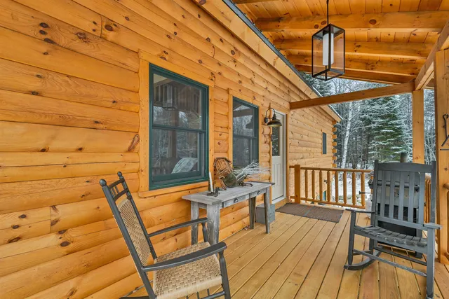 $895,900 | 22 Crystal Avenue, Jefferson, NH 03583