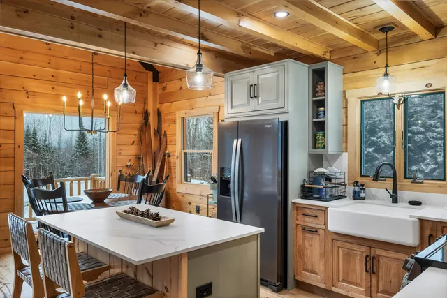 $895,900 | 22 Crystal Avenue, Jefferson, NH 03583