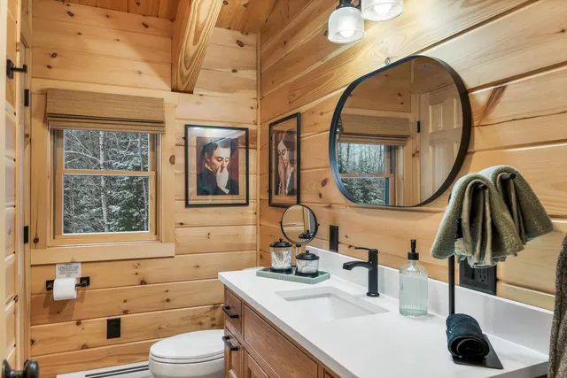 $895,900 | 22 Crystal Avenue, Jefferson, NH 03583