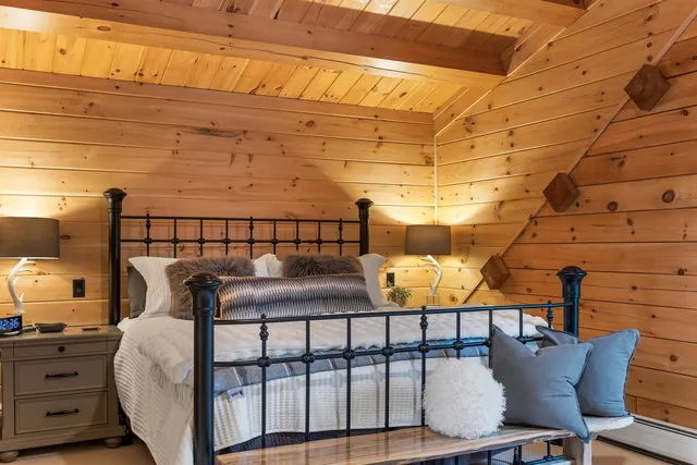 $895,900 | 22 Crystal Avenue, Jefferson, NH 03583