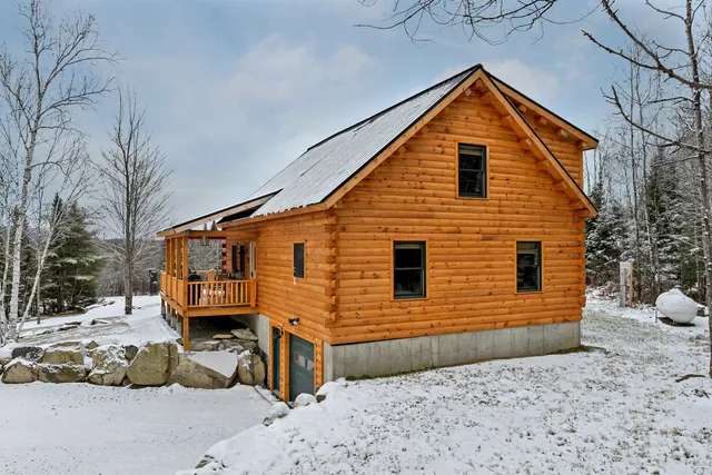 $895,900 | 22 Crystal Avenue, Jefferson, NH 03583