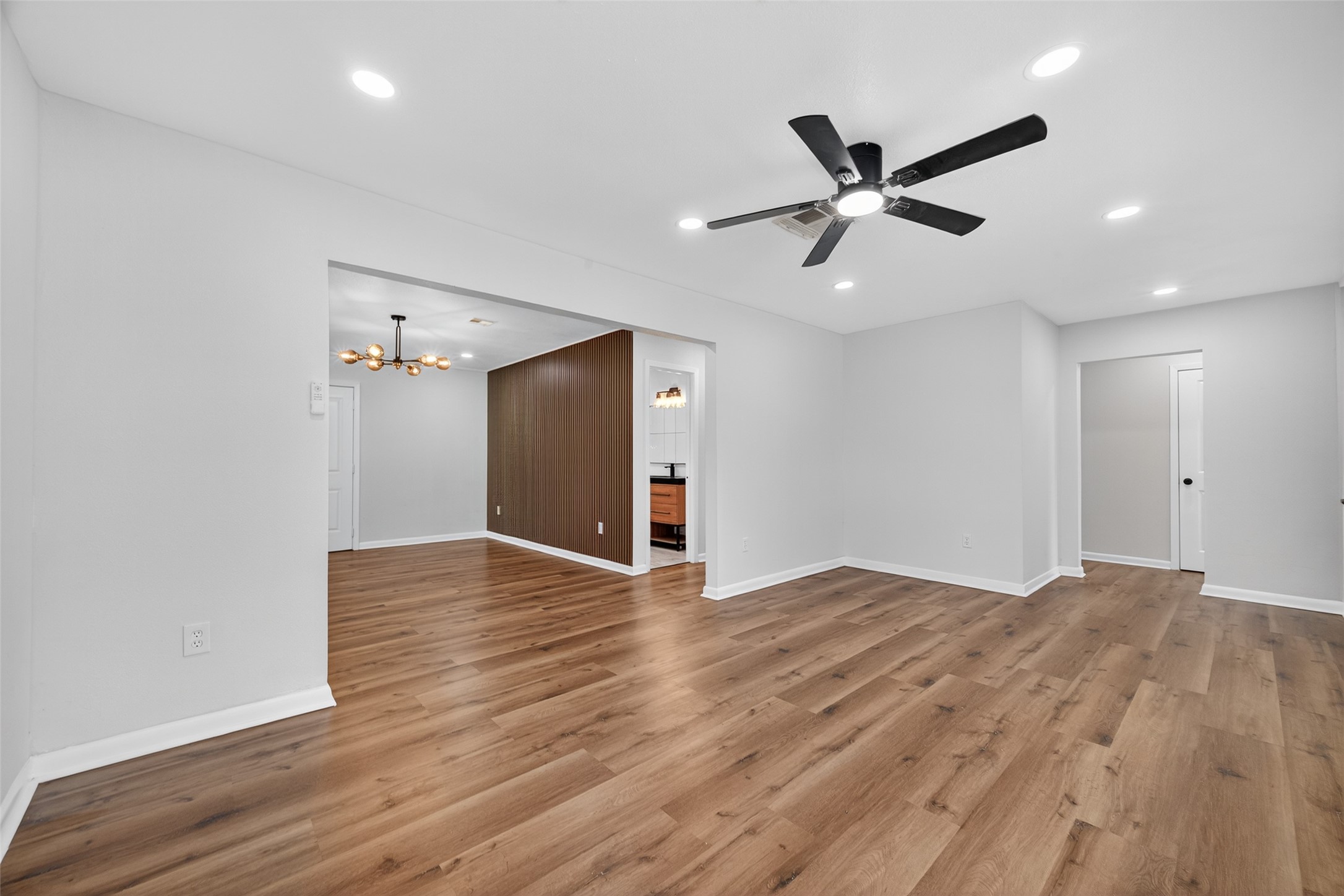 4310 Jorns Street Houston, TX 77045 - Photo 5 of 28 Family Room with Dining Room view