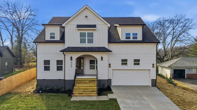 $699,000 | 226 Flora Circle, Unit 1, Chattanooga, TN 37415