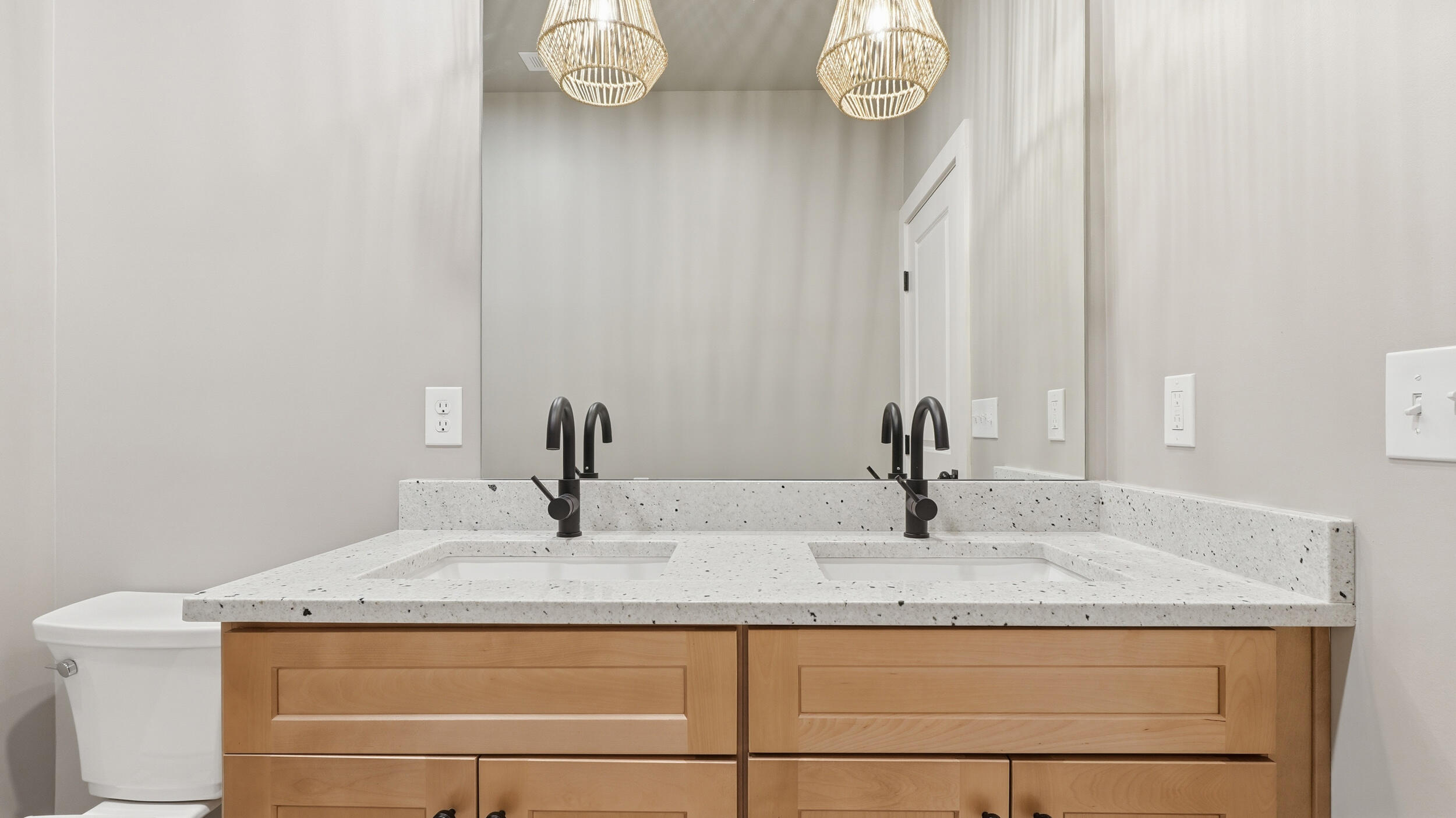 226 Flora Circle, Unit 1 Chattanooga, TN 37415 - Photo 37 of 40 39_226 flora cir-39