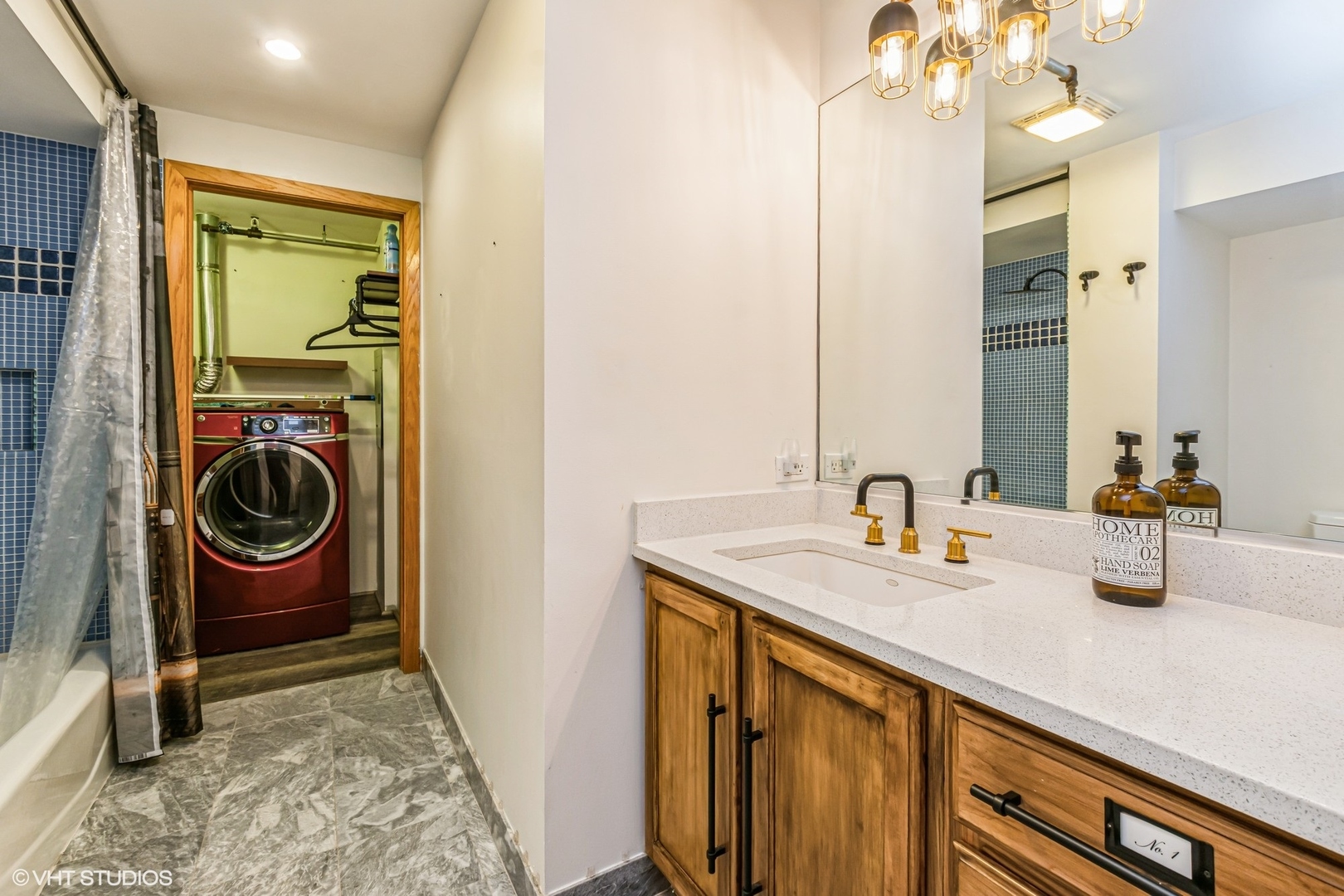 920 West Sheridan Road, Unit 305 Chicago, IL 60613 - Photo 12 of 20 Gallery Image 12