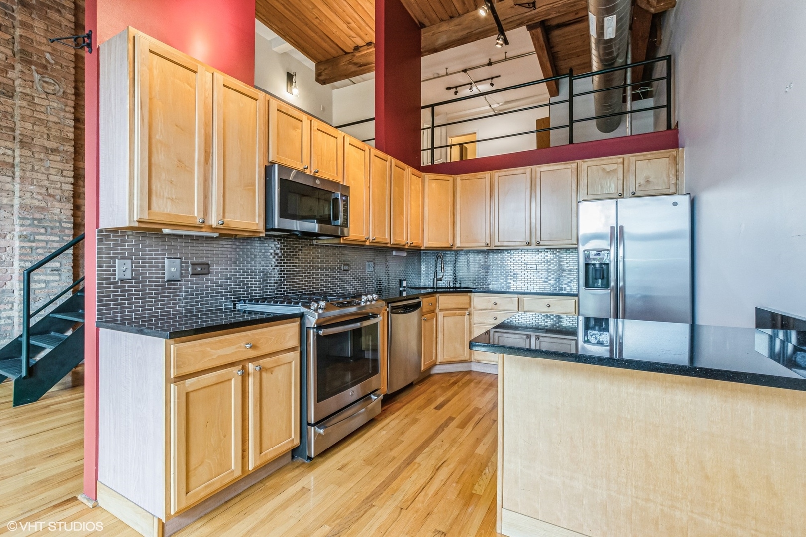 920 West Sheridan Road, Unit 305 Chicago, IL 60613 - Photo 6 of 20 Gallery Image 6