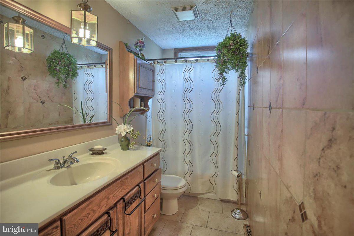 1327 Ridge Road Grantville, PA 17028 - Photo 25 of 42 Shiny clean main bath