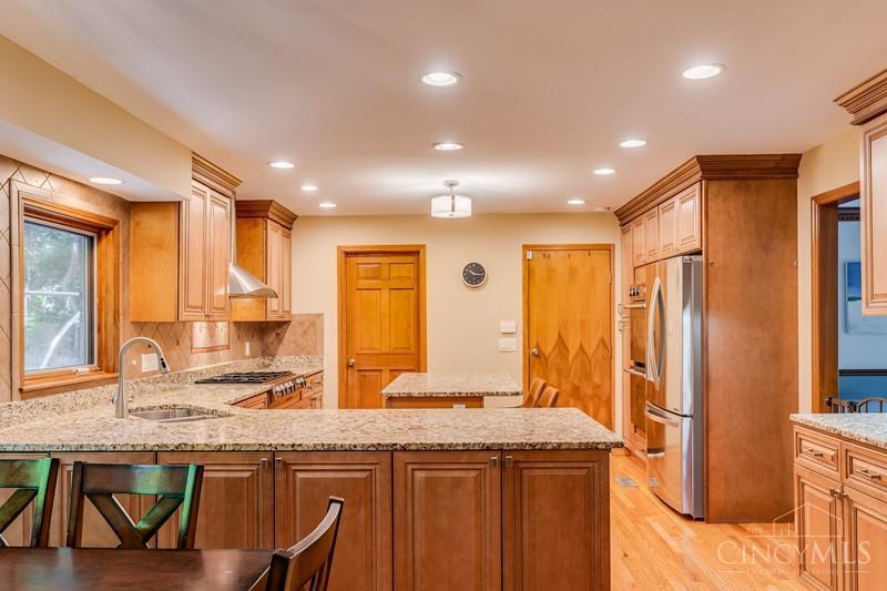 9207 Old Coach Road Cincinnati, OH 45249 - Photo 14 of 41