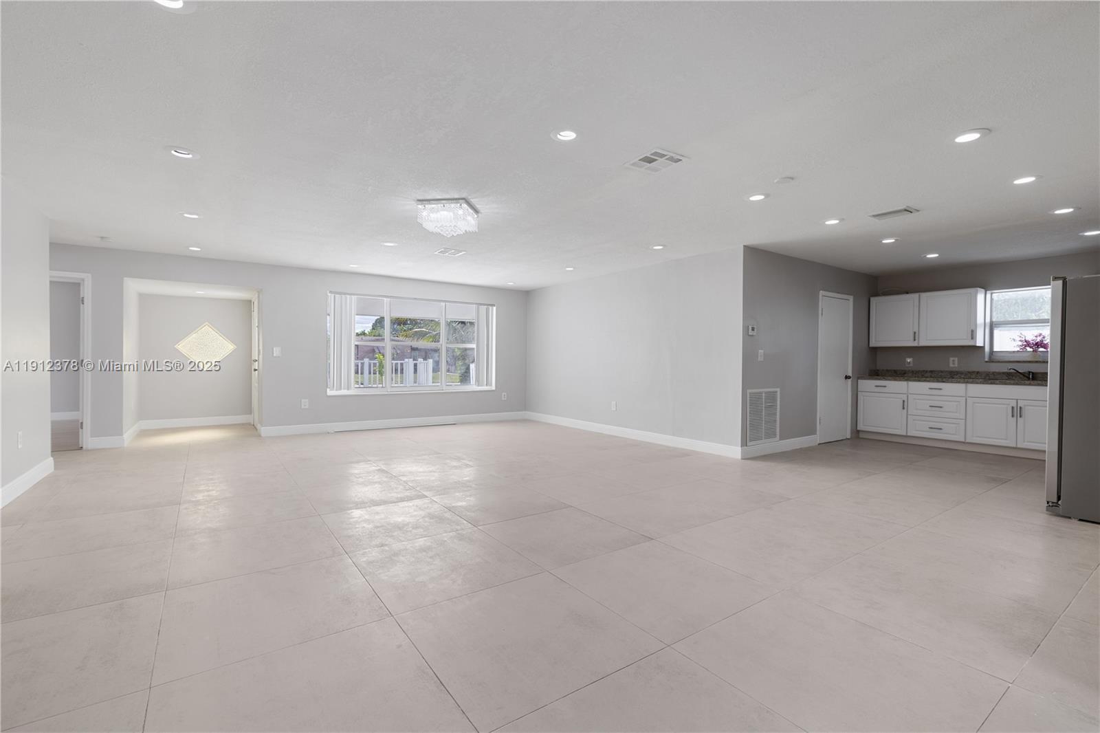 7753 Dilido Boulevard Miramar, FL 33023 - Photo 16 of 38