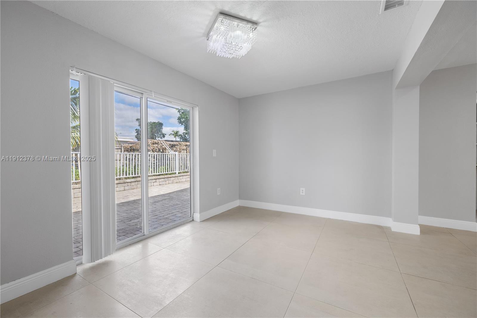 7753 Dilido Boulevard Miramar, FL 33023 - Photo 17 of 38