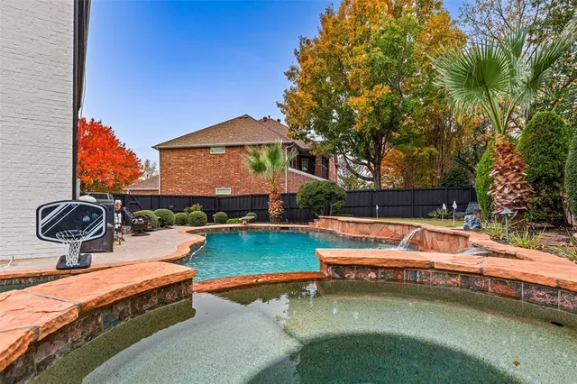 $995,000 | 2520 Towne View Court, Flower Mound, TX 75028