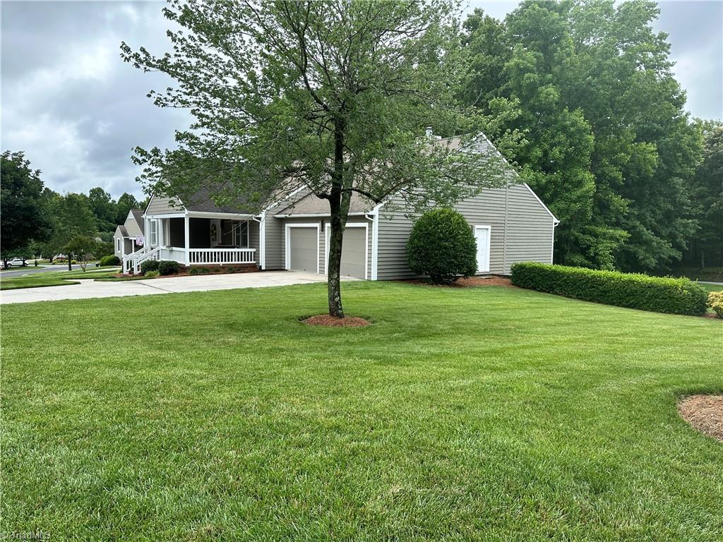 633 Huntington Drive High Point, NC 27262 - Photo 2 of 34 633 Huntington -Welcome