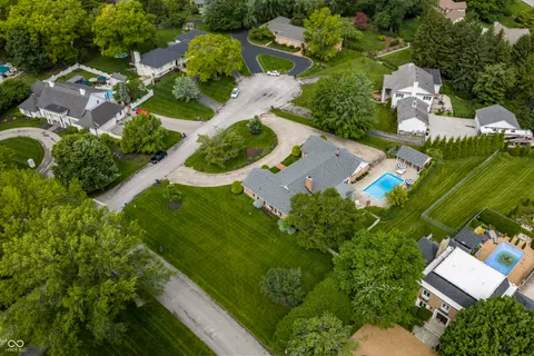 $975,000 | 9512 Holliday Circle, Indianapolis, IN 46260