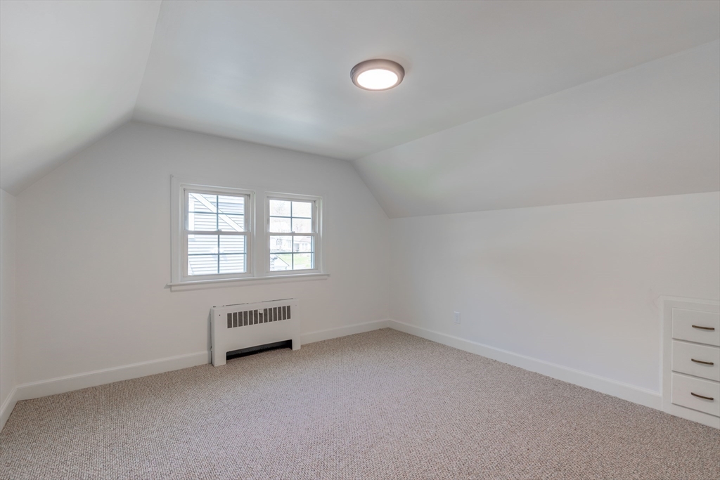 11 Benjamin Road Worcester, MA 01602 - Photo 14 of 25 Gallery Image 14