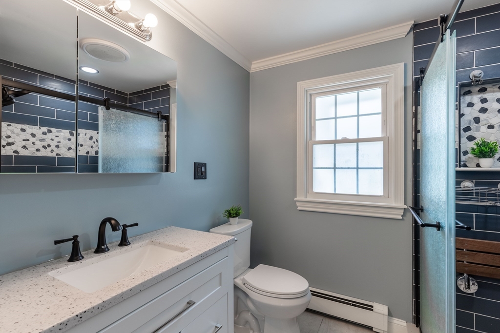 11 Benjamin Road Worcester, MA 01602 - Photo 8 of 25 Gallery Image 8