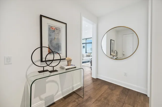 $995,000 | 2323 West Main Street, Unit 603, Houston, TX 77098