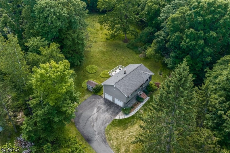 9 Wehrli Road Long Valley, NJ 07853 - Photo 29 of 40