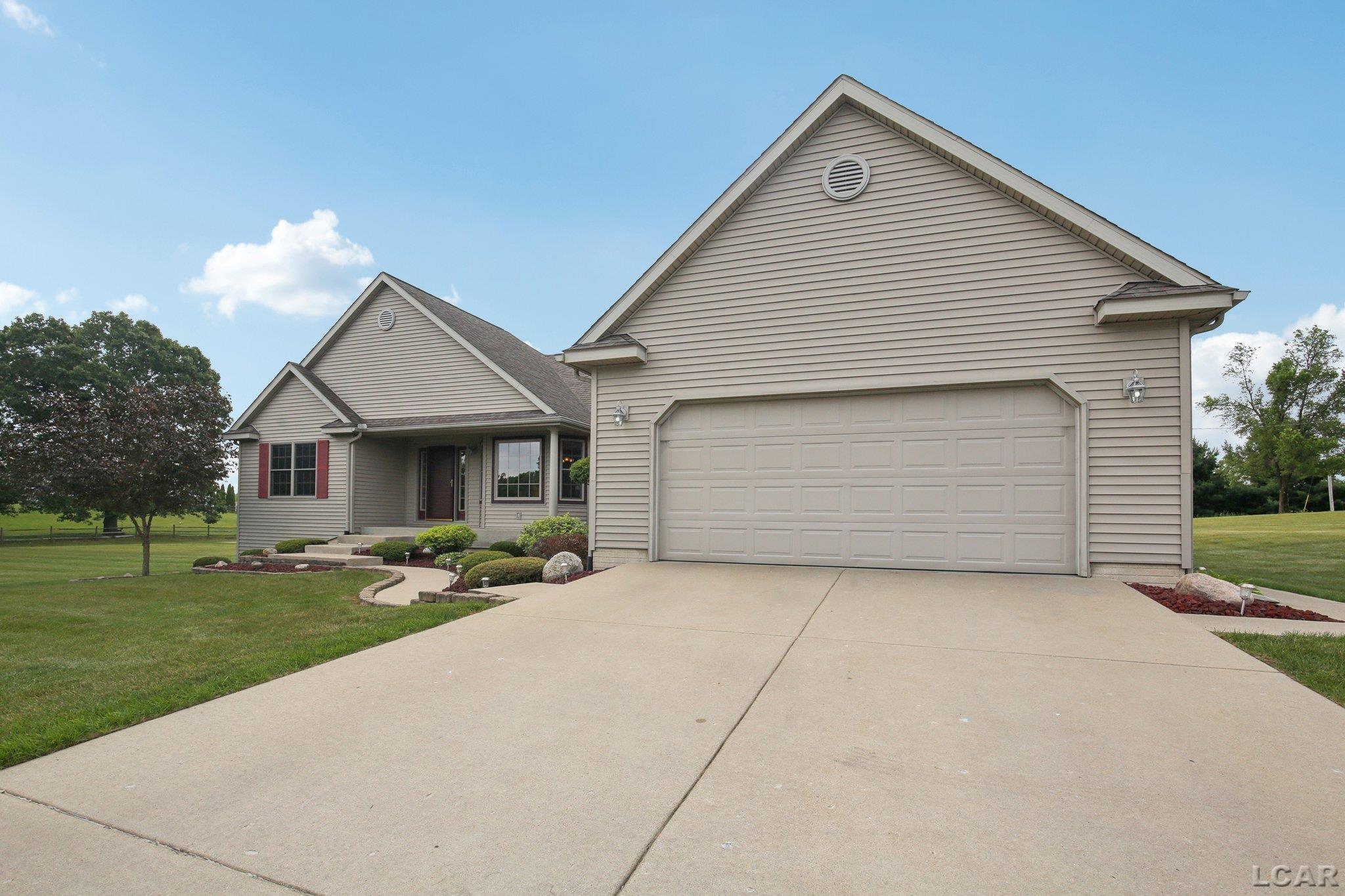 6235 Pocklington Road Britton, MI 49229 - Photo 2 of 72 50179830-00ca617d-352b-4a3b-9fc9-a8e48e30ce0b.JPG