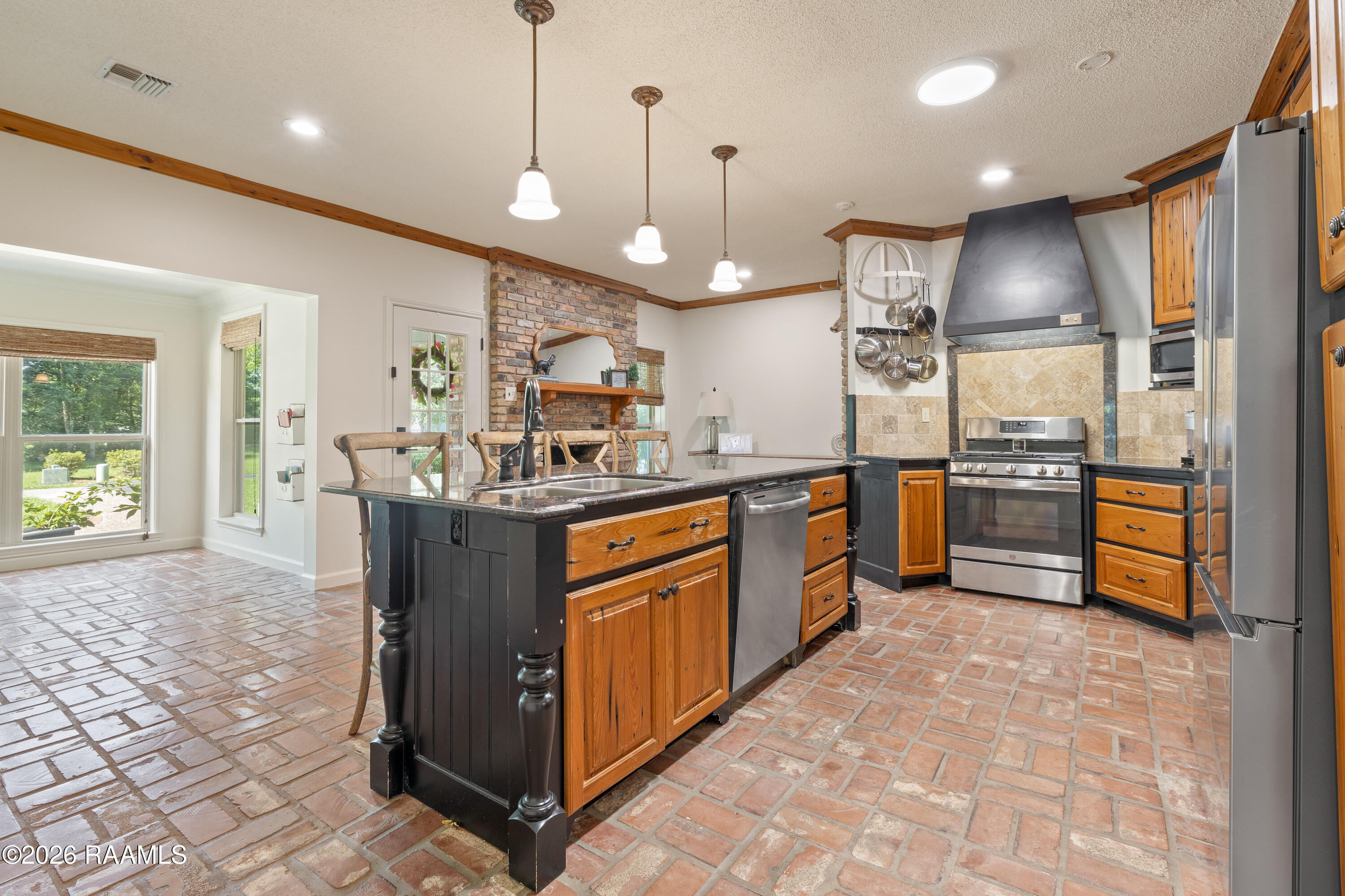2407 East Broussard Road Lafayette, LA 70508 - Photo 10 of 39