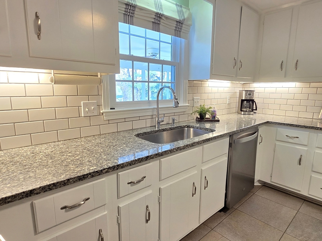 53 Jodie Road Framingham, MA 01702 - Photo 16 of 41 Gallery Image 16