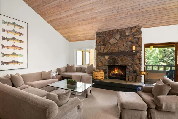 $2,695,000 | 569 Wildflower Condo Drive, Sun Valley, ID 83353