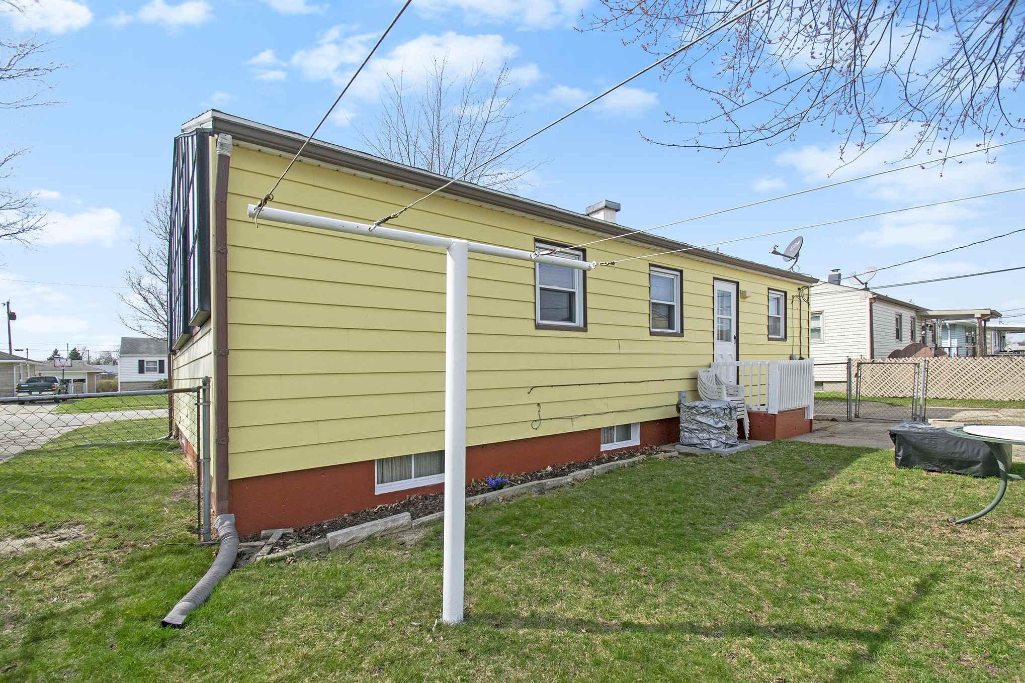 1636 Ryer Street South Bend, IN 46628 - Photo 19 of 20 Gallery Image 19