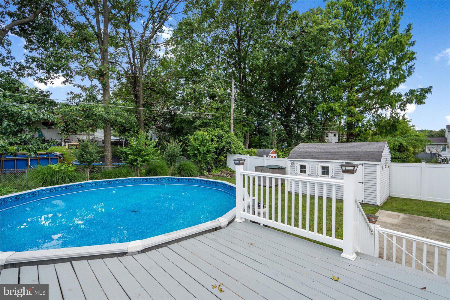 7207 Kennebunk Road Baltimore, MD 21244 - Photo 32 of 34 Trex Decking