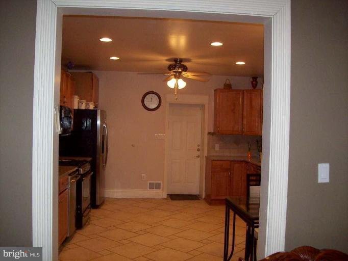3302 Fallstaff Road Baltimore, MD 21215 - Photo 5 of 23 Kitchen