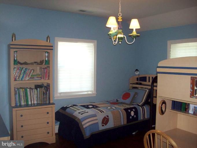 3302 Fallstaff Road Baltimore, MD 21215 - Photo 9 of 23 Bedroom #1