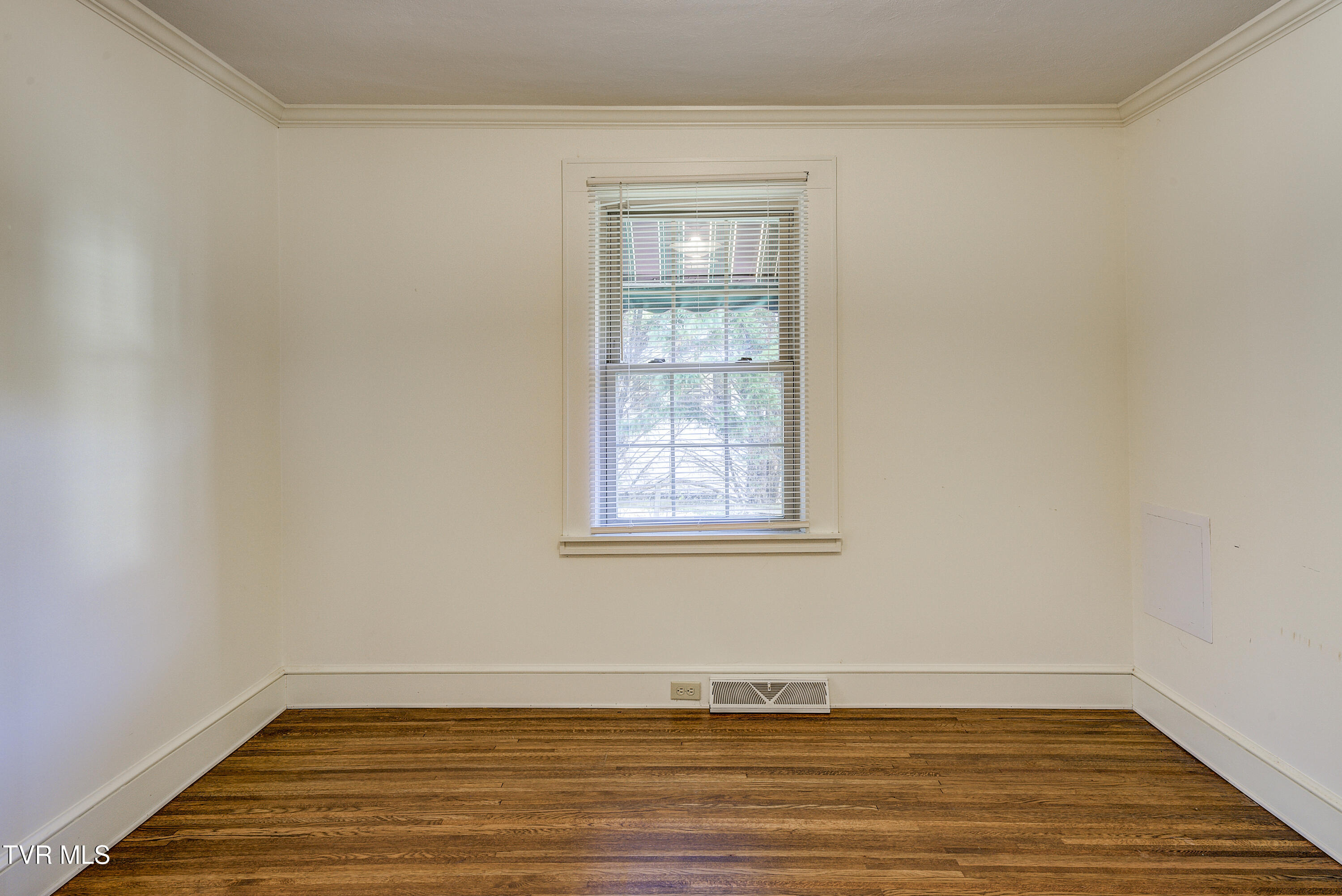 1208 North Main Avenue Erwin, TN 37650 - Photo 29 of 48 NorthMain-24