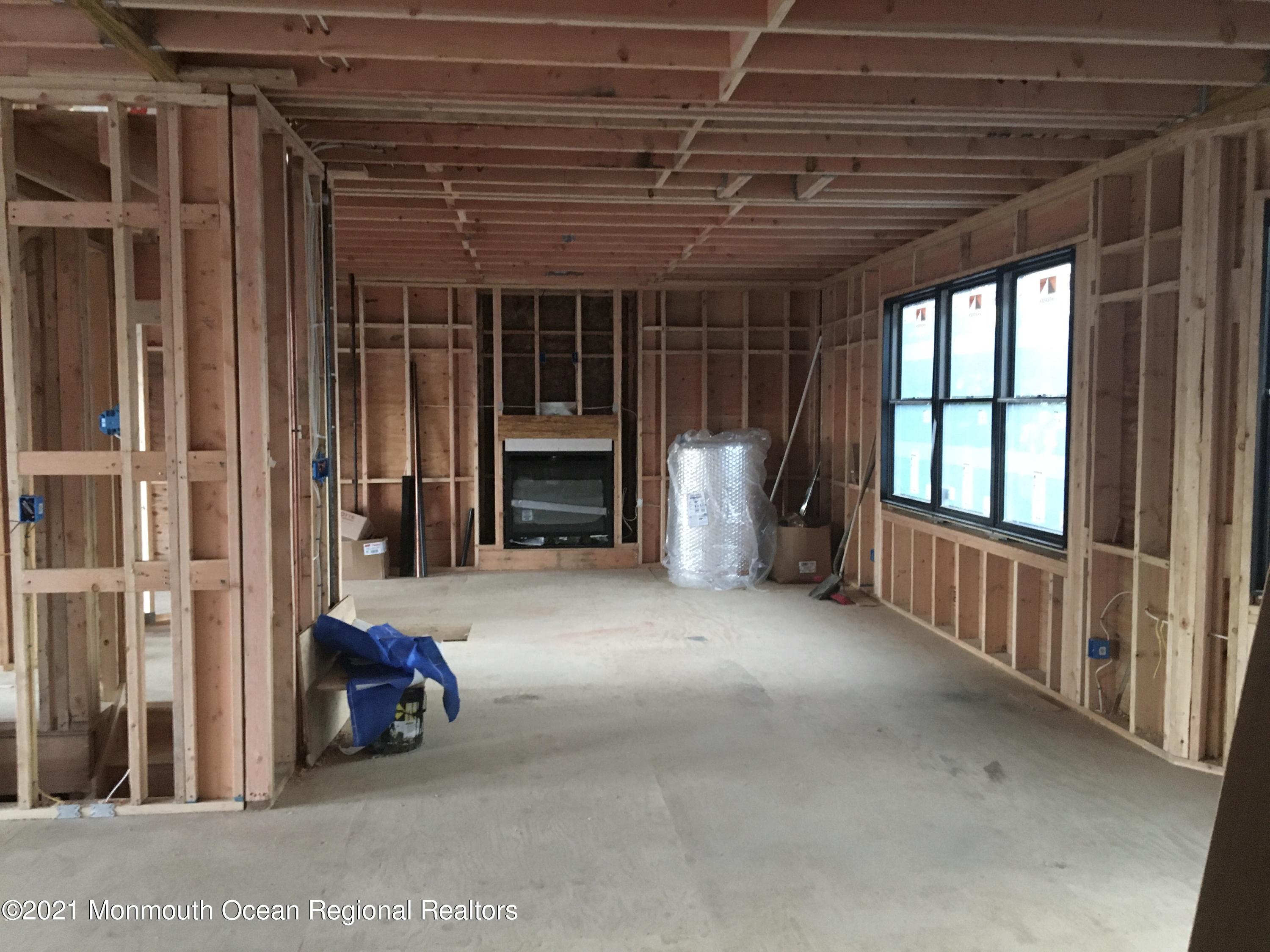 505 Wakefield Road Neptune Township, NJ 07753 - Photo 11 of 23 41921BB1-F170-4773-B04E-32F784F5CF03