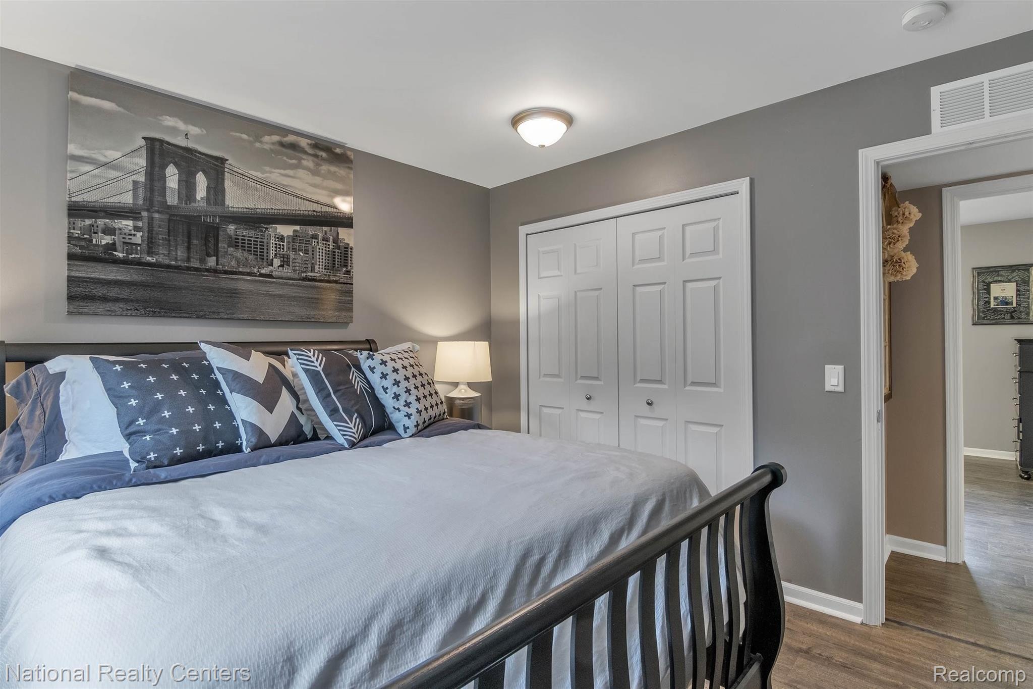 3388 Longview Avenue Rochester, MI 48307 - Photo 14 of 30 14-3388 Longview Ave-WindowStill-Real-Estate-Photography-14.jpg