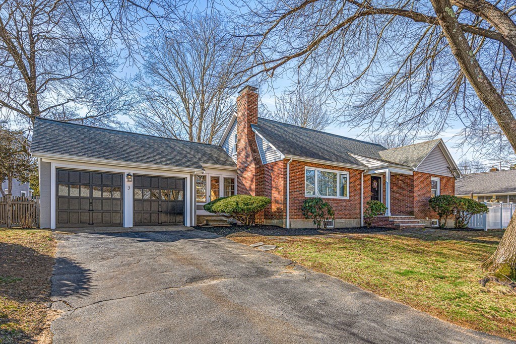 3 Swansea Road Wakefield, MA 01880 - Photo 2 of 36 Gallery Image 2