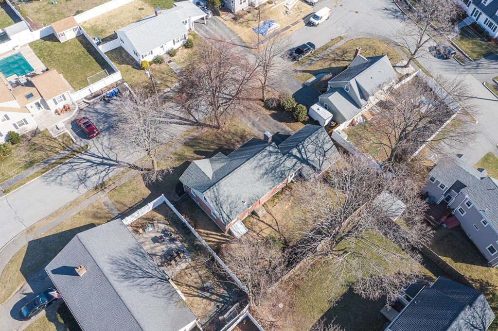 3 Swansea Road Wakefield, MA 01880 - Photo 3 of 36 Gallery Image 3