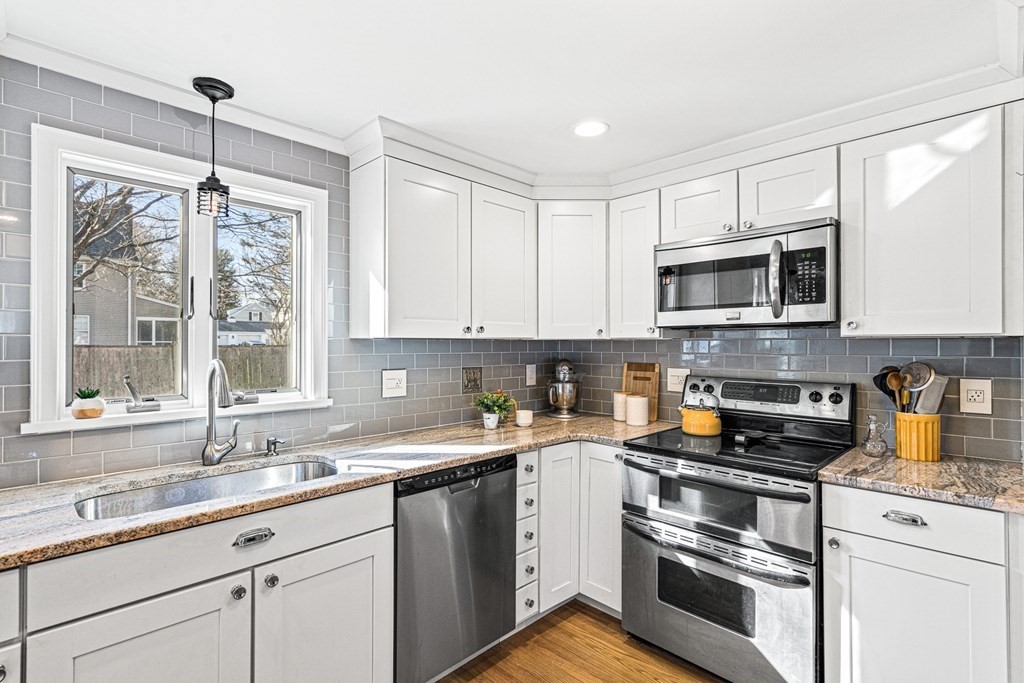 3 Swansea Road Wakefield, MA 01880 - Photo 7 of 36 Gallery Image 7