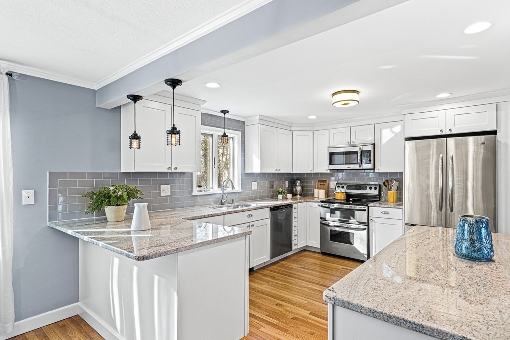 3 Swansea Road Wakefield, MA 01880 - Photo 9 of 36 Gallery Image 9